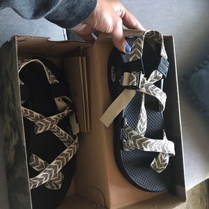 Chaco’s Z/2 Women’s size 9